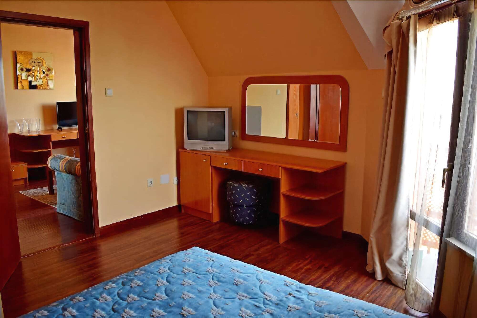 Royal Golden Sands